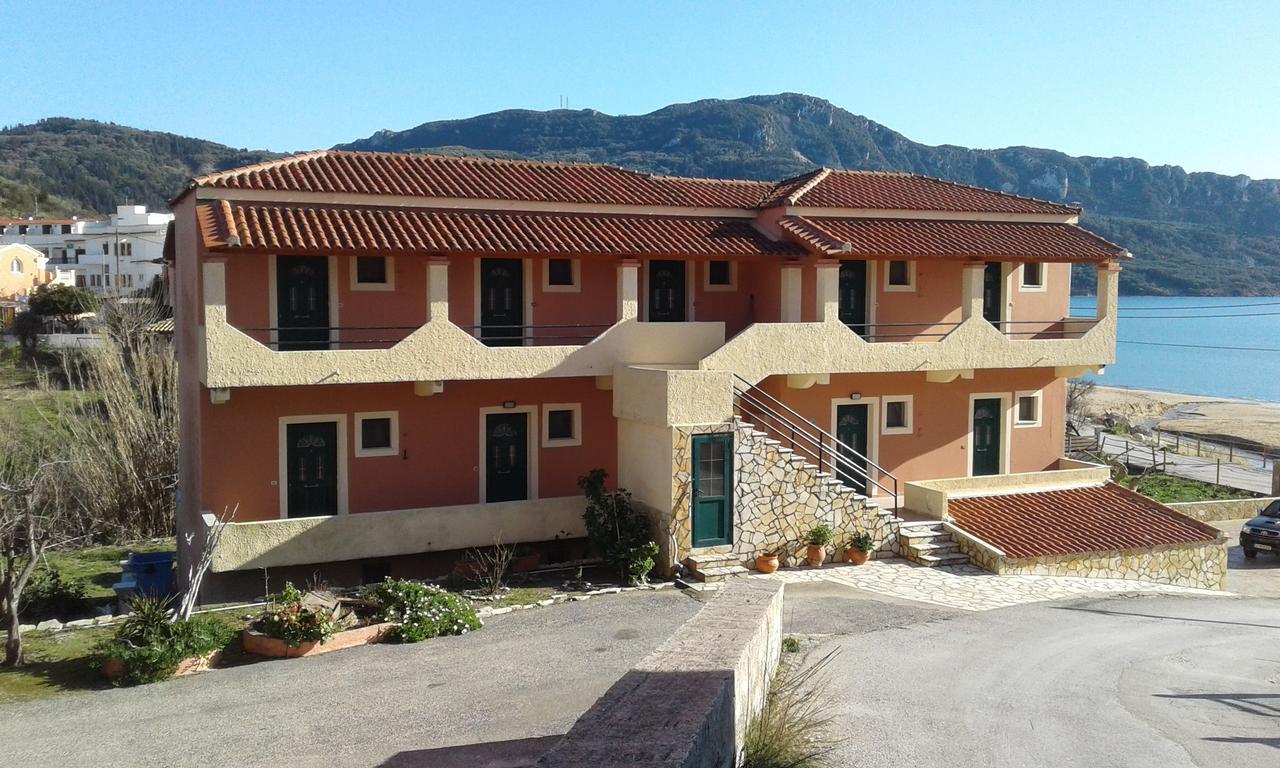 Dixtia Apartments Агиос-Георгиос-Пагон Экстерьер фото